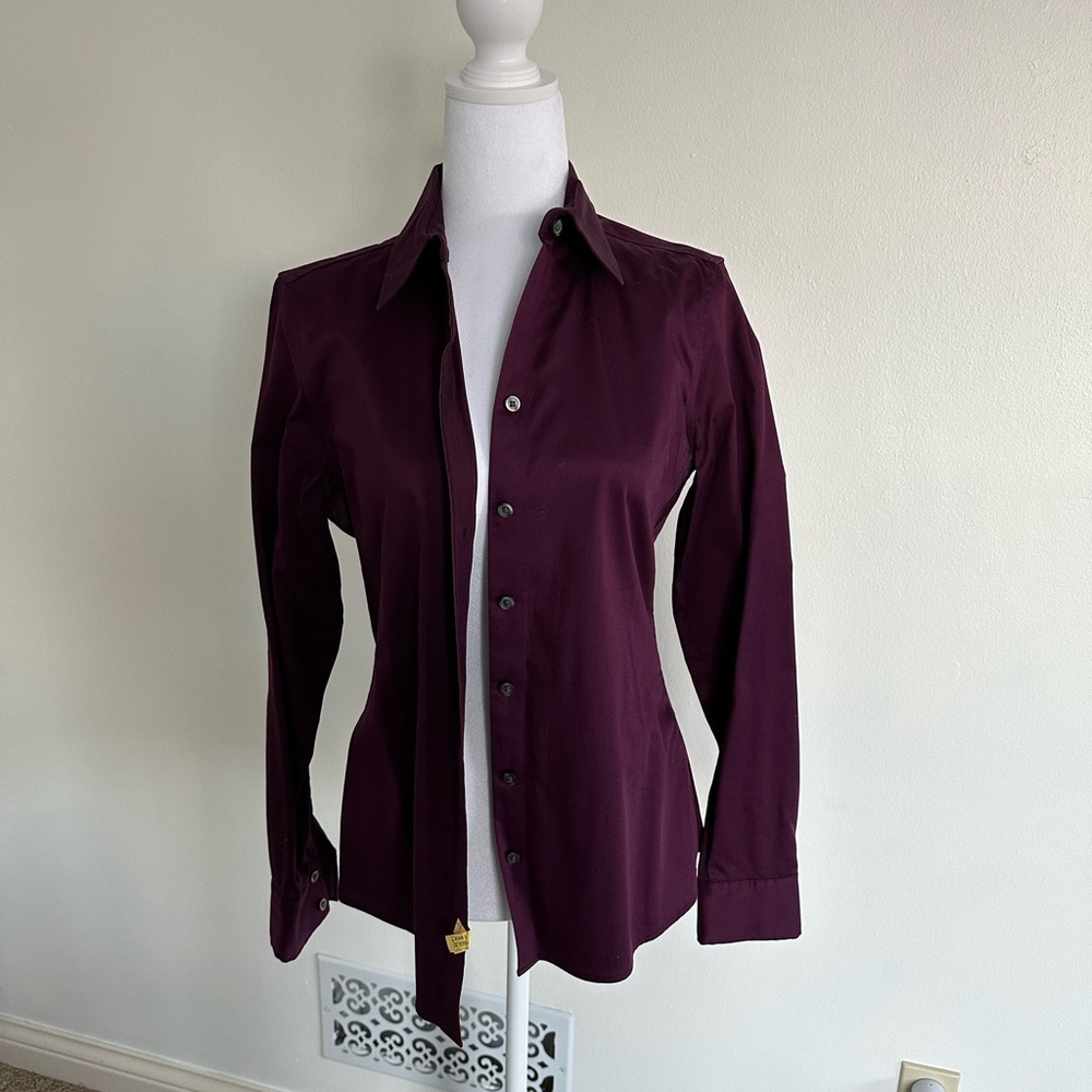 Banana Republic fitted stretch button down shirt.